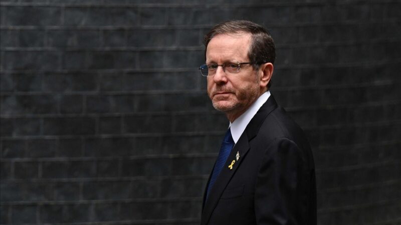 Accueilli par une foule hostile en Australie, le président israélien voit sa visite entachée par des scènes de violences policières dénoncées au sommet