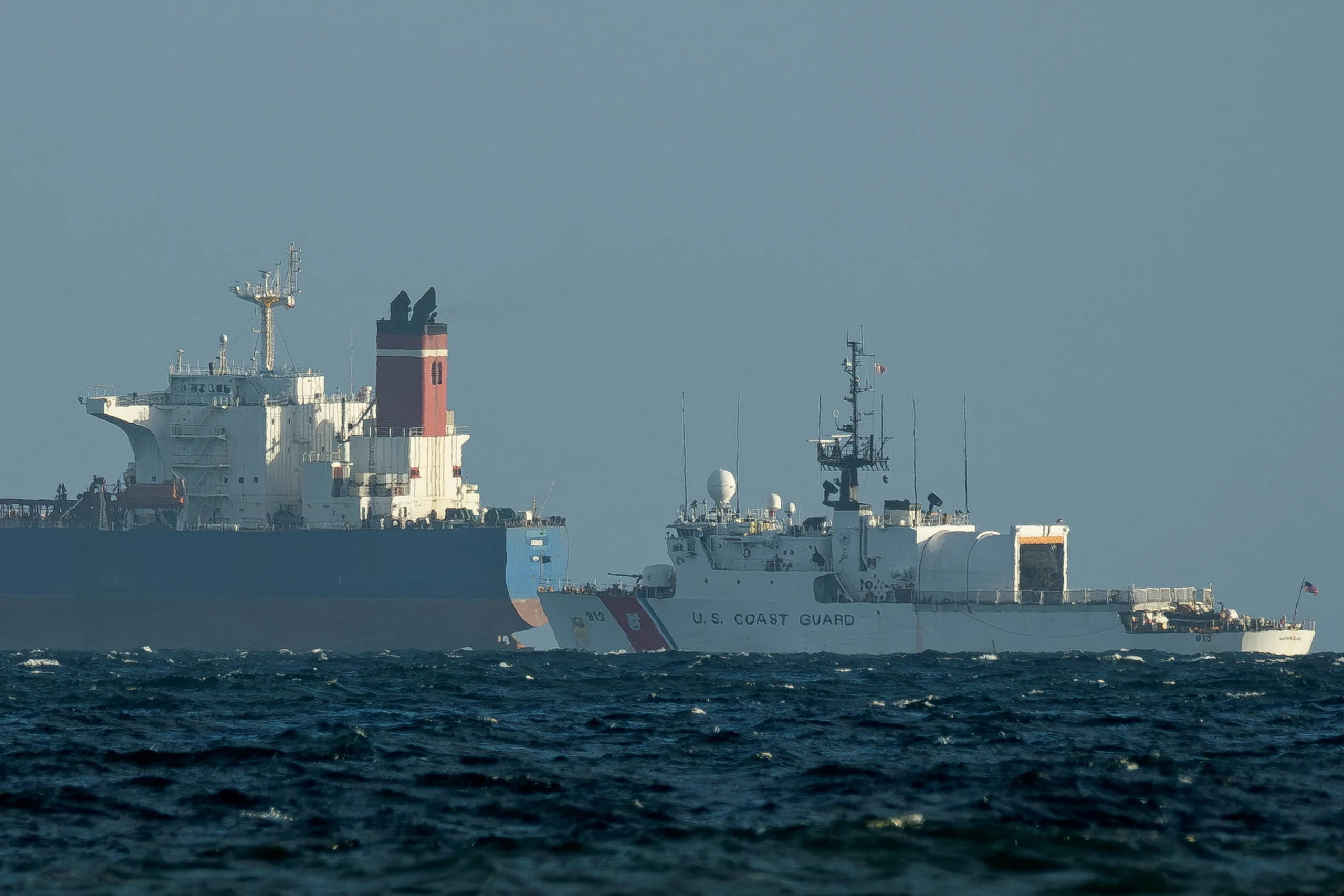 Poursuite navale depuis les Caraïbes : L’avertissement militaire lancé par Washington au Venezuela dans l’océan Indien