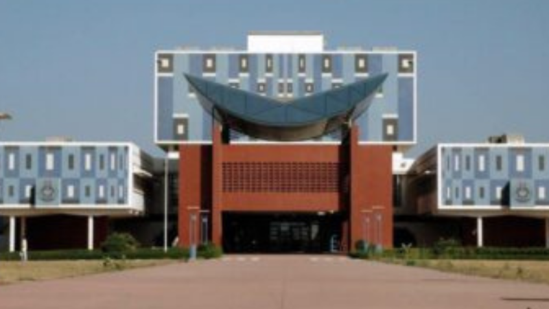 Le SAES conditionne le retour au calme au retrait immédiat d&rsquo;un dispositif sécuritaire jugé illégal