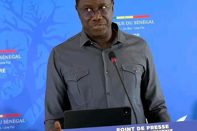 Bourses et tensions sociales : le ministre Daouda Ngom interpelle sur le profil de certains présidents d’amicales…