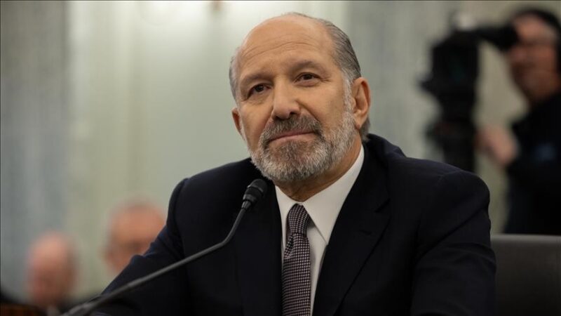 Cité dans les dossiers Epstein aux États-Unis, les circonstances précises de sa visite décrites par Howard Lutnick sous serment