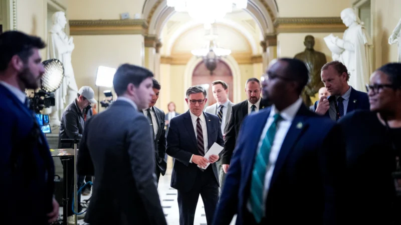 États-Unis : Malgré l&rsquo;ultimatum de Donald Trump, le vote de la Chambre qui fragilise la stratégie douanière envers le Canada