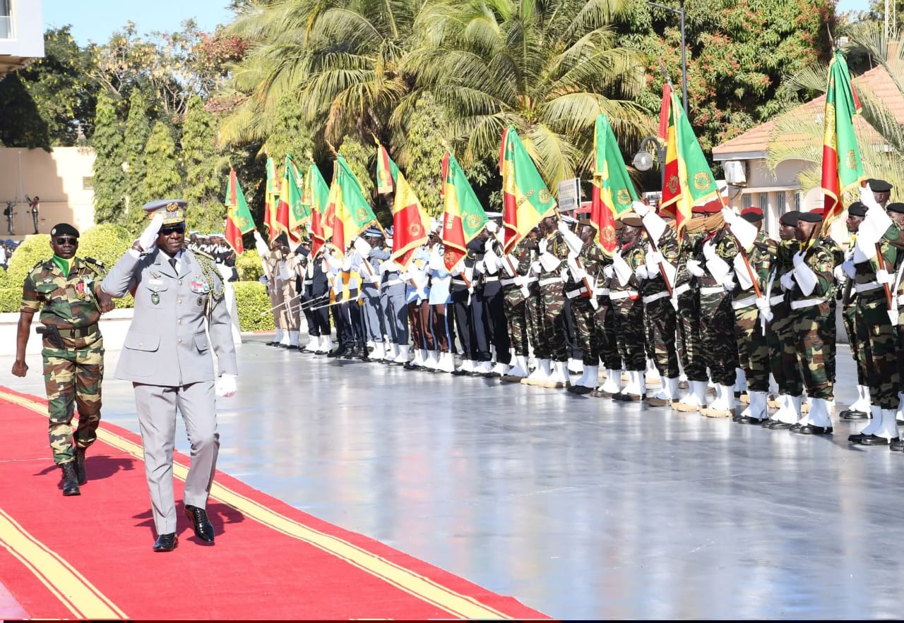 Ce mercredi au Camp Dial Diop, l&rsquo;officier supérieur investi pour prendre la relève du général Mbaye Cissé à la tête des Armées