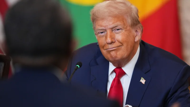 Bien que physiquement absent, Donald Trump domine les débats du 39e sommet de l&rsquo;UA à travers cette rupture diplomatique majeure