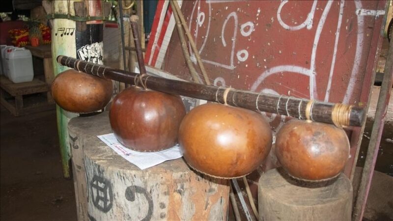 Né d&rsquo;une transe sur le champ de bataille, cet instrument d&rsquo;Afrique centrale jouait un rôle décisif auprès des soldats