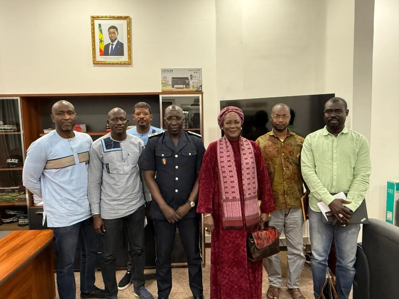 La mission conduite par Amsatou Sow Sidibé accède aux cellules et pose une condition pour éviter une nouvelle escalade