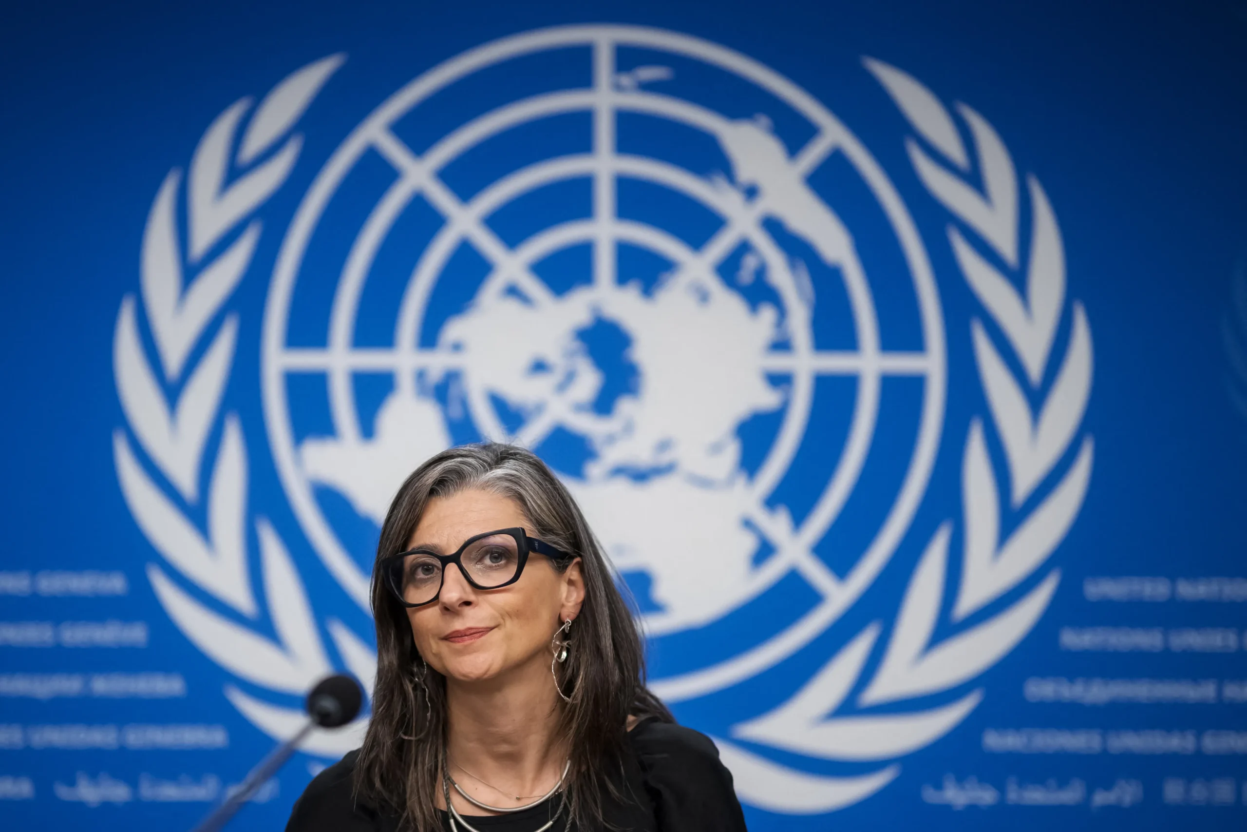 Alors que Paris et Berlin exigent son départ de l&rsquo;ONU, une tribune de 100 personnalités vient contredire la version officielle