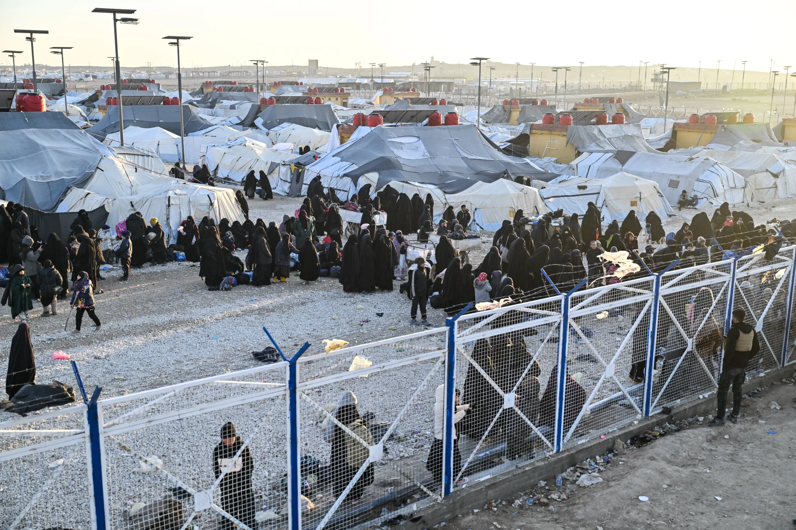 Syrie et Irak : Washington déplace 5 700 détenus de l’EI pour prévenir une menace de sécurité bien précise