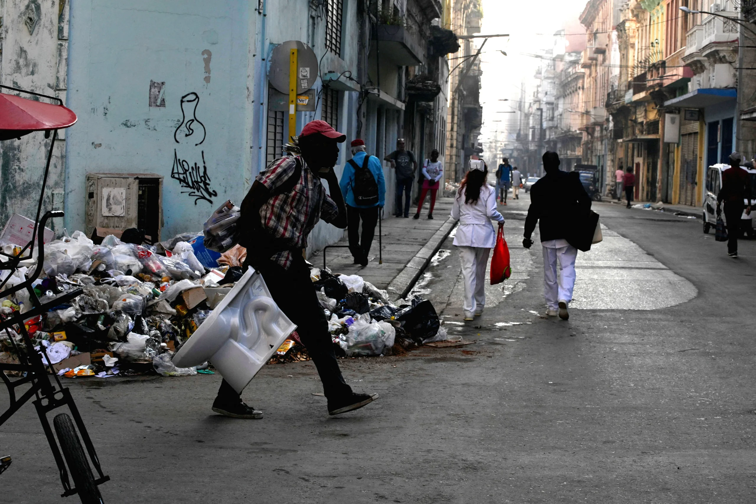 44 camions seulement pour toute la capitale : la crise sanitaire à Cuba inspire ce constat cinglant à Donald Trump