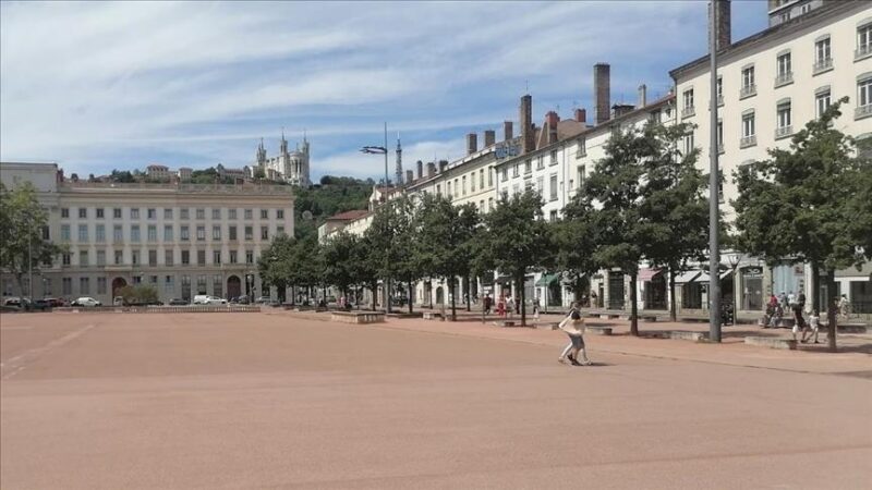 Lyon (France) : Le maire invoque des menaces précises et le profil des gardés à vue pour bloquer l’événement de samedi