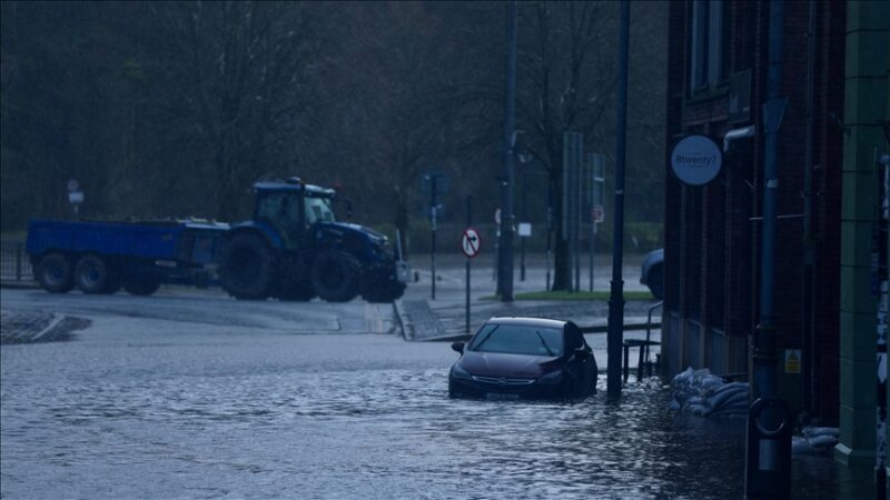 Frappée par des crues majeures, la France déclenche l&rsquo;alerte rouge et vide intégralement une commune de l&rsquo;Ouest