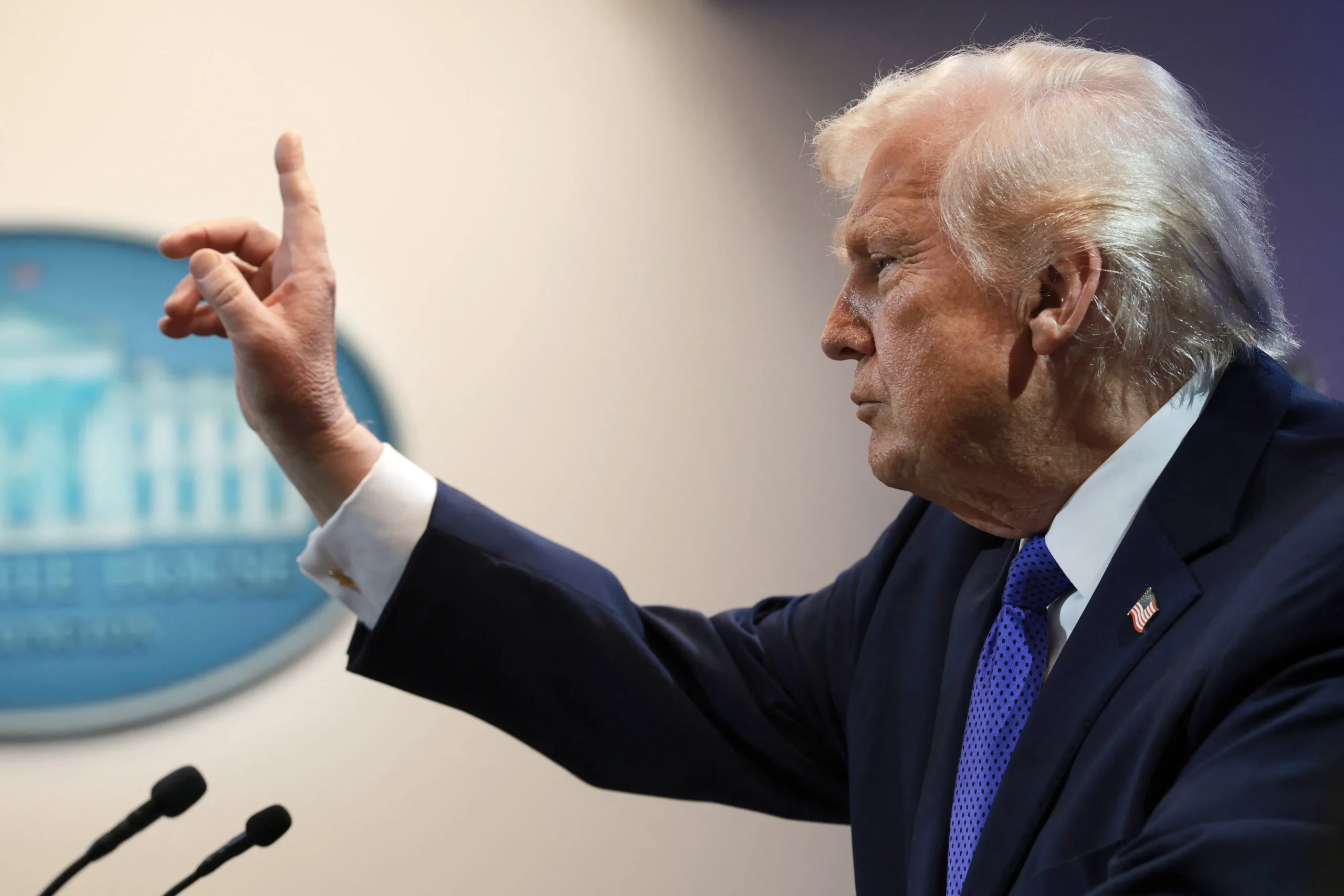 États-Unis : la Cour suprême annule ses mesures douanières, Donald Trump riposte avec un décret à portée mondiale