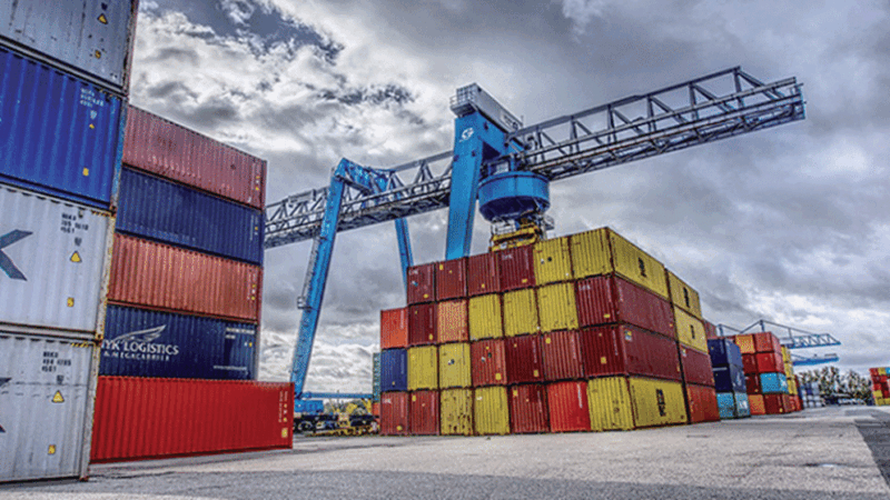 Le déficit commercial du Sénégal chute de plus de moitié en 2025 sous l&rsquo;impulsion de trois produits clés