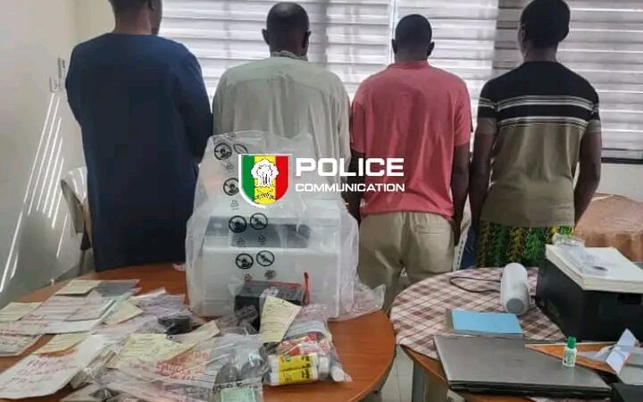 Démantèlement d&rsquo;un réseau majeur de fraude documentaire à Ouakam : L&rsquo;Opération « LIMA-SIERRA »