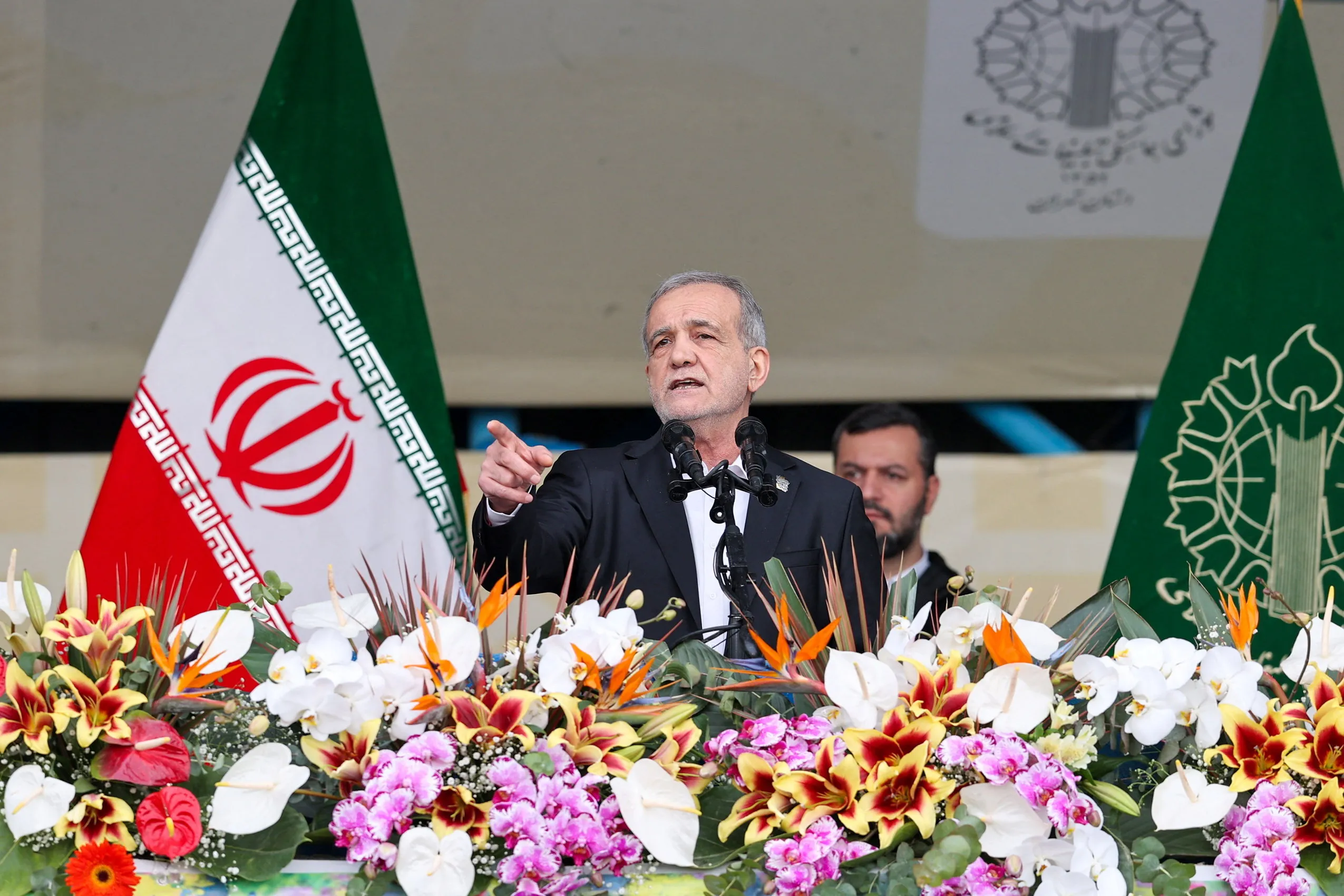 Le compte à rebours imposé par Donald Trump pousse le président de l&rsquo;Iran à clarifier sa position face aux États-Unis