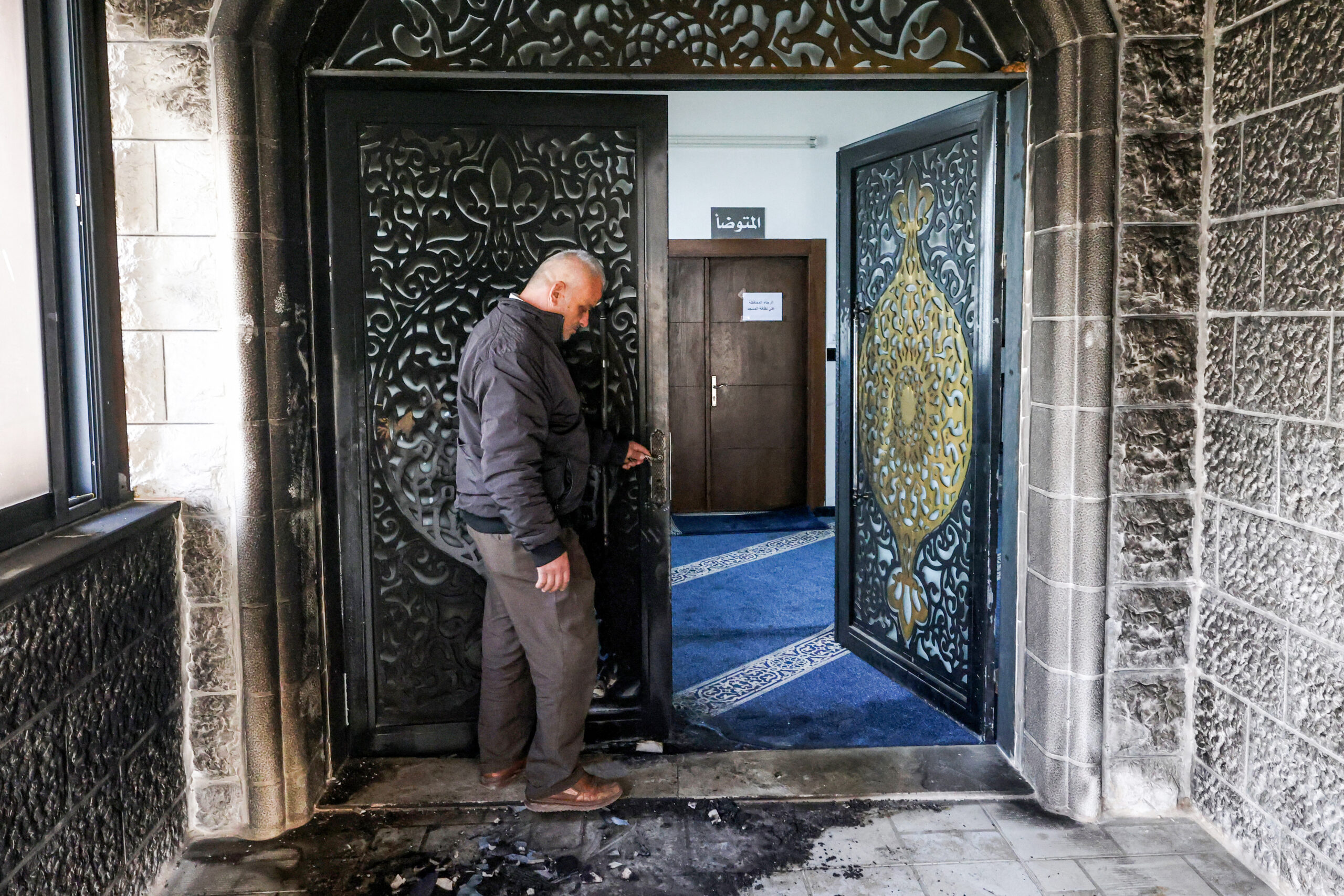 En plein Ramadan, la découverte matinale dans une mosquée de Cisjordanie expose le mode opératoire de deux assaillants