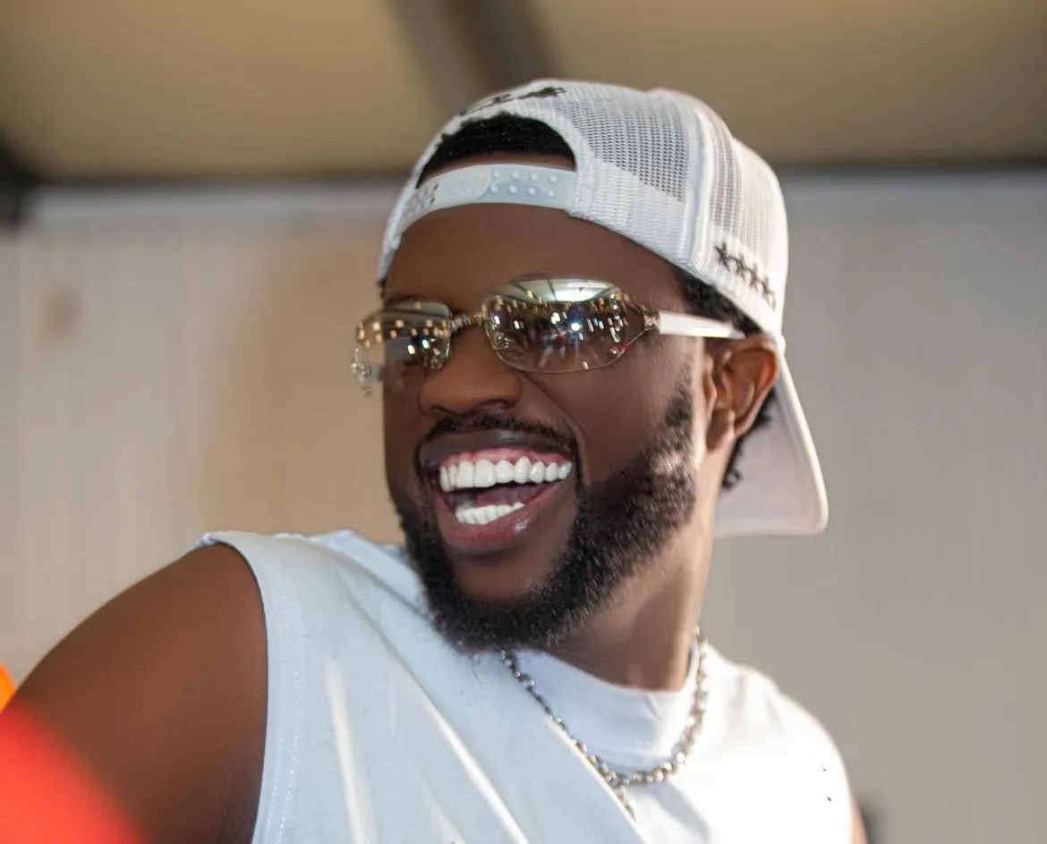 Vague d&rsquo;arrestations dans le showbiz : le document médical brandi par Bass Thioung pour stopper les rumeurs