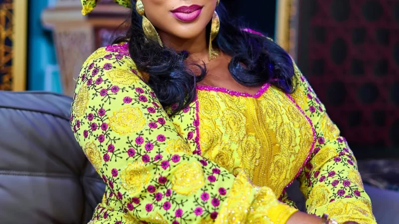 Élégance et tradition sur le plateau de &lsquo;Quartier Général&rsquo; : Mado, la figure incontournable du Ramadan sur la TFM