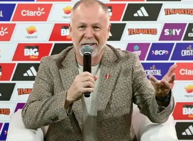 Avant son premier match face au Sénégal, le nouveau sélectionneur du Pérou adresse une requête à son public