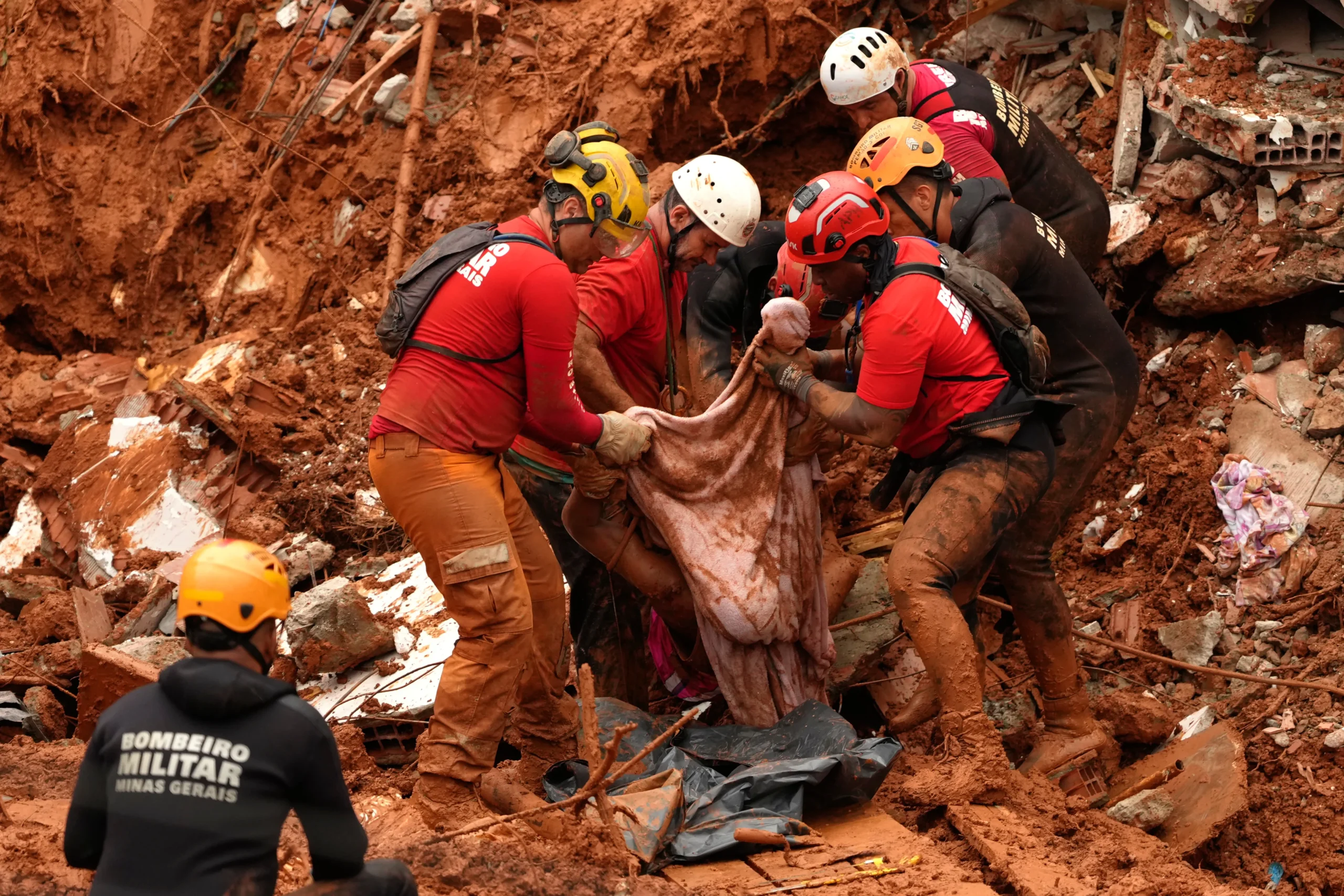 64 morts et 5500 déplacés au Brésil : la mesure d&rsquo;urgence actée par Lula avant sa descente sur le terrain