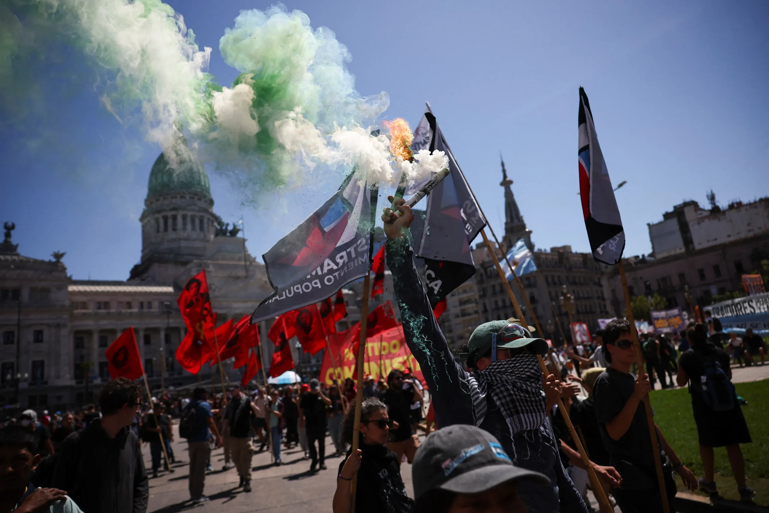 Argentine : le Sénat adopte la réforme de Javier Milei qui redéfinit la durée de la journée de travail