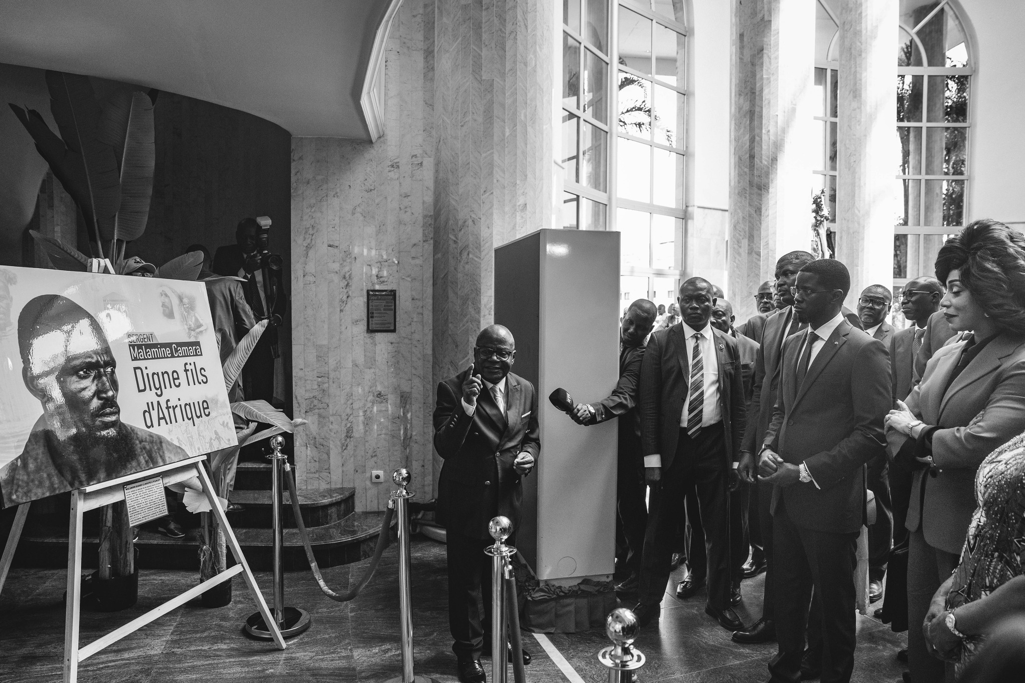 Brazzaville : le Président Bassirou Diomaye Faye honore la mémoire de Malamine Camara