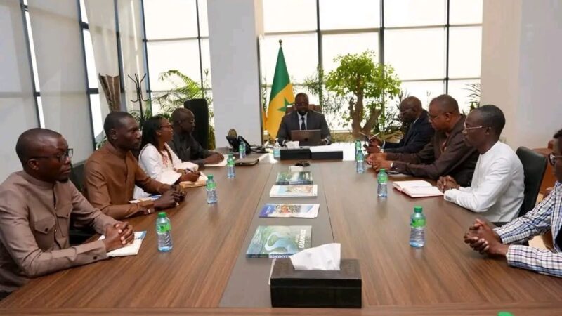 Modernisation de la justice : rencontre entre Ousmane Sonko et l’Amicale des Greffiers…(photos)