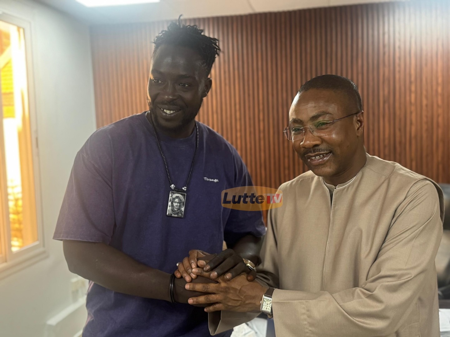 Tensions dans l’arène : le gouverneur de Dakar et Siteu scellent l’apaisement