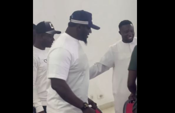 Conférence des lutteurs : Balla Gaye 2 réapparaît et calme les inquiétudes… (vidéo)