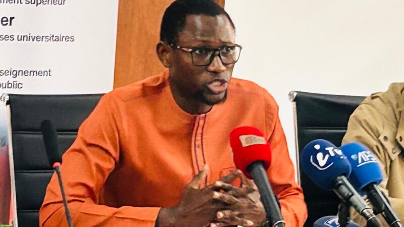 Crise à l’UCAD: le SAES plaide pour le dialogue et la vérité…