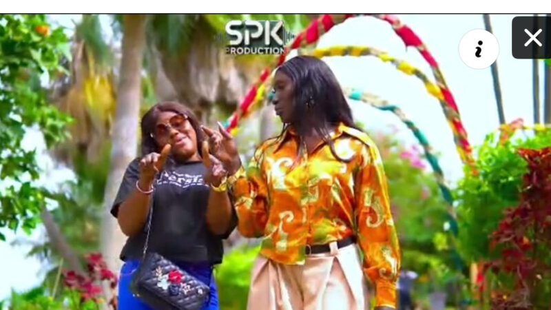 (Clip officiel)- « KOUMO »; Rokhy Kouyaté met en lumière les blessures de l’amitié