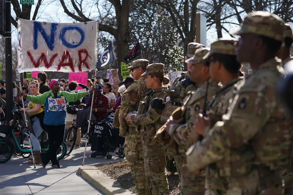 l’offensive de Donald Trump pousse des élus américains à exiger l’activation de ce texte d’urgence l’offensive de Donald Trump pousse des élus américains à exiger l’activation de ce texte d’urgence