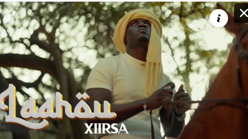 Un hymne à la grandeur divine : l&rsquo;œuvre spirituelle qui révèle une nouvelle voix musicale