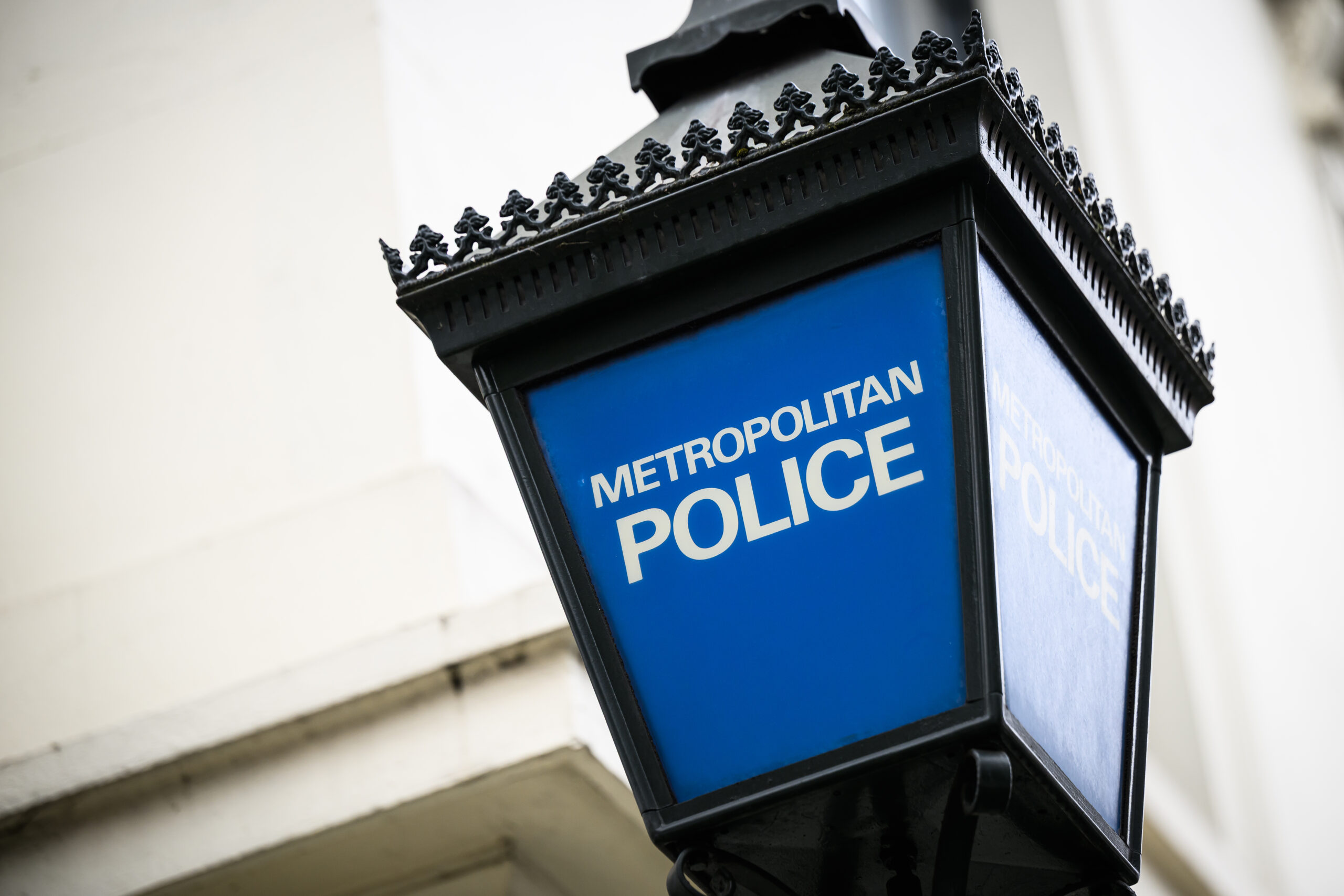 Royaume-Uni : Le coup de filet anti-espionnage dévoile un lien direct avec une élue du parti au pouvoir