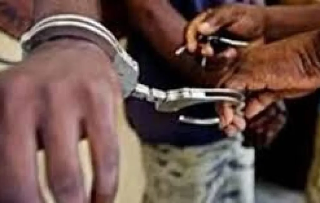 Chantage sexuel avec une image volée : le juge des flagrants délits prononce des peines diamétralement opposées