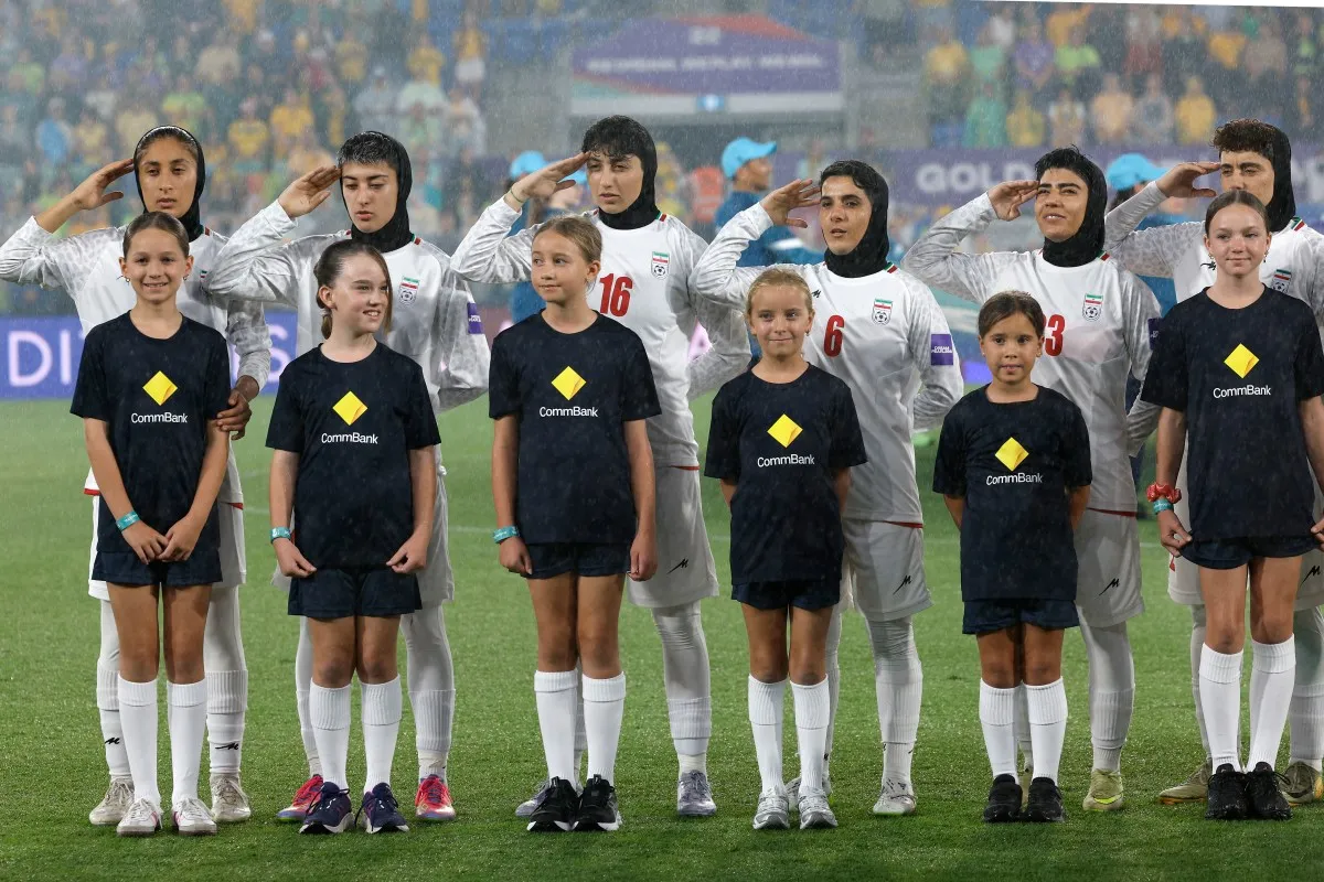 Coupe d&rsquo;Asie en Australie : l&rsquo;équipe féminine d&rsquo;Iran modifie son protocole d&rsquo;avant-match en plein chaos au pays.