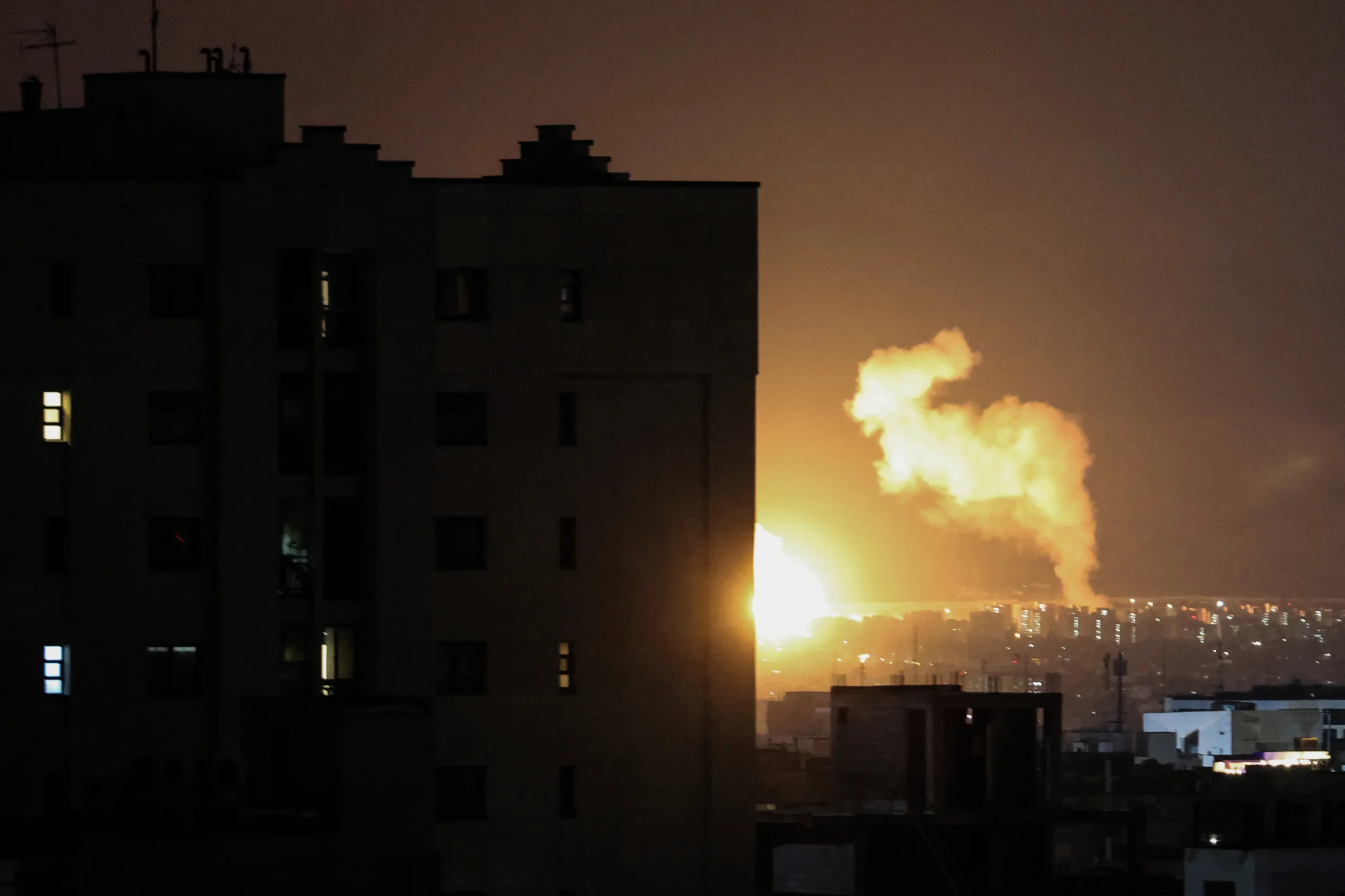 Offensive en Iran : le cap militaire inédit franchi par les États-Unis et Israël en seulement 100 heures