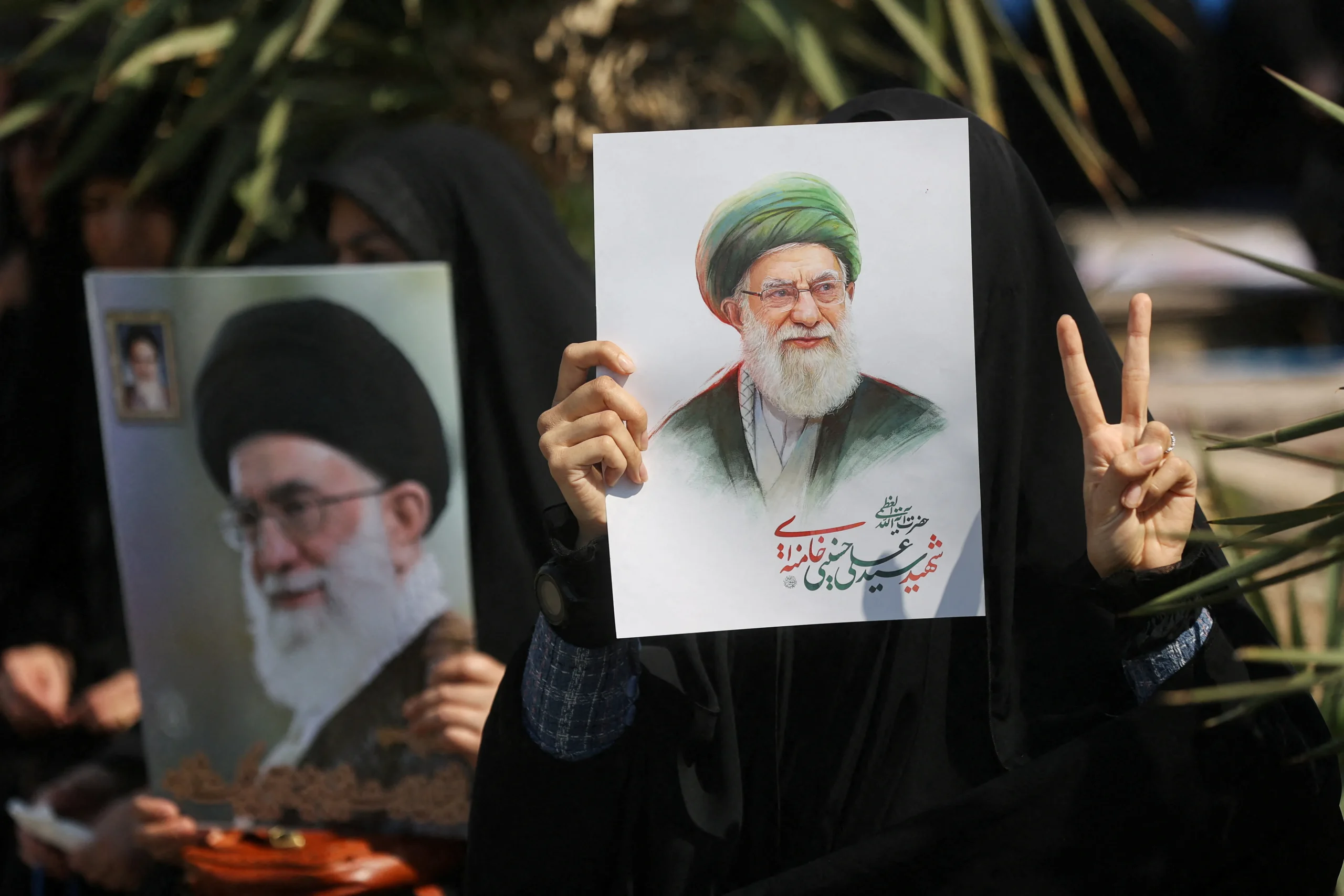 Visée par des menaces israéliennes, l’instance dirigeante iranienne valide un profil déjà ciblé par Donald Trump