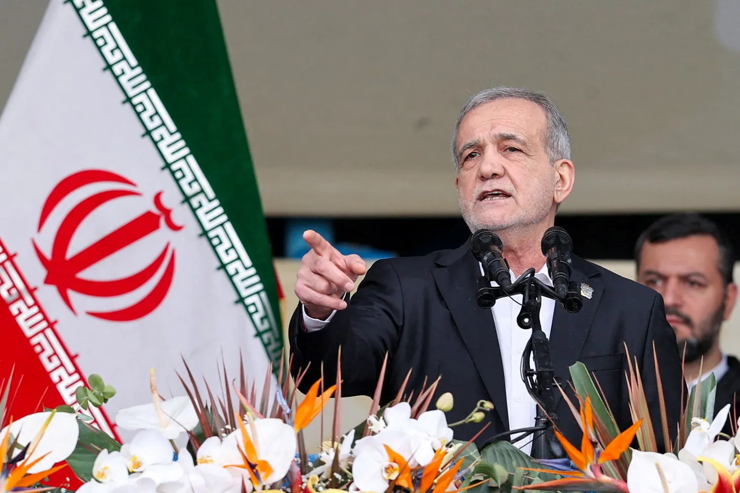 « Je m’excuse » : la main tendue du président iranien aux pays du Golfe balayée par de nouvelles frappes meurtrières