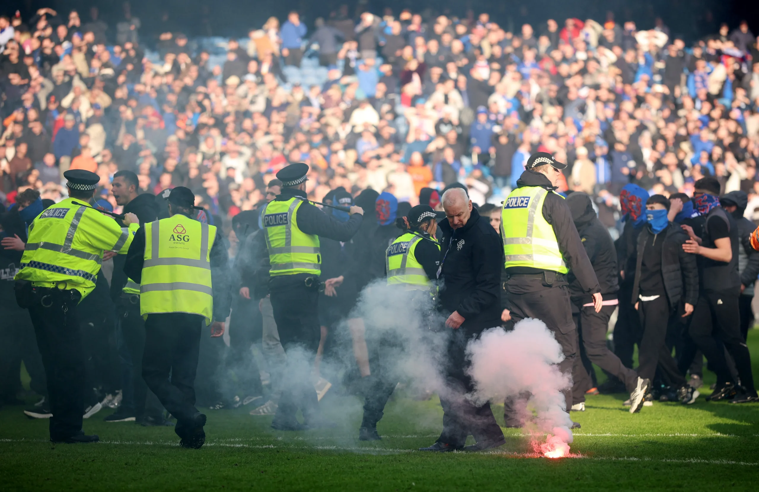Écosse : un joueur agressé et un maillot ensanglanté poussent la Fédération à enquêter sur le derby de Glasgow