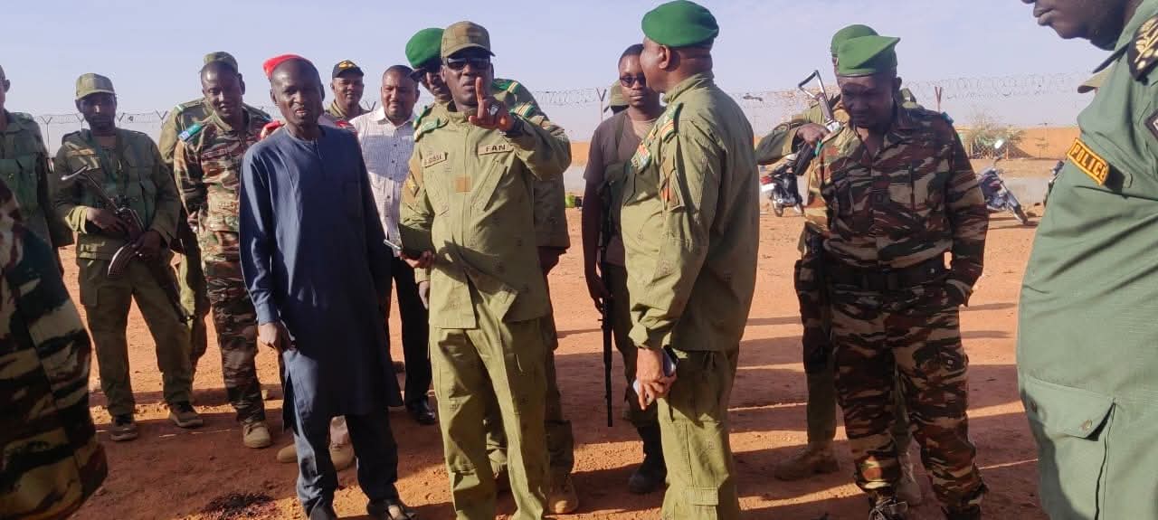 Une base aérienne attaquée au Niger : ce qui a été saisi en possession des cinq suspects arrêtés