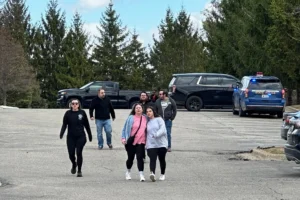 Une alerte au tireur actif déclenchée aux États-Unis après l&rsquo;encastrement d&rsquo;un véhicule dans ce bâtiment sensible