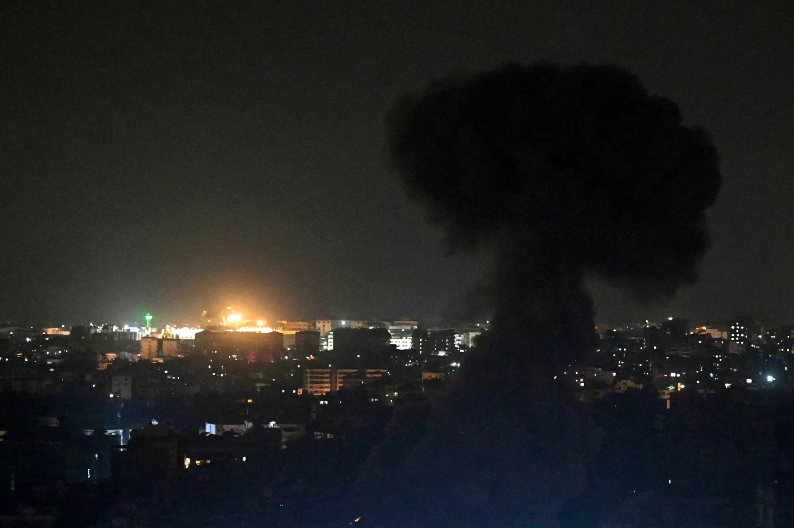 Offensive au Liban : Israël frappe des zones inédites de Beyrouth pour cibler une ressource précise du Hezbollah