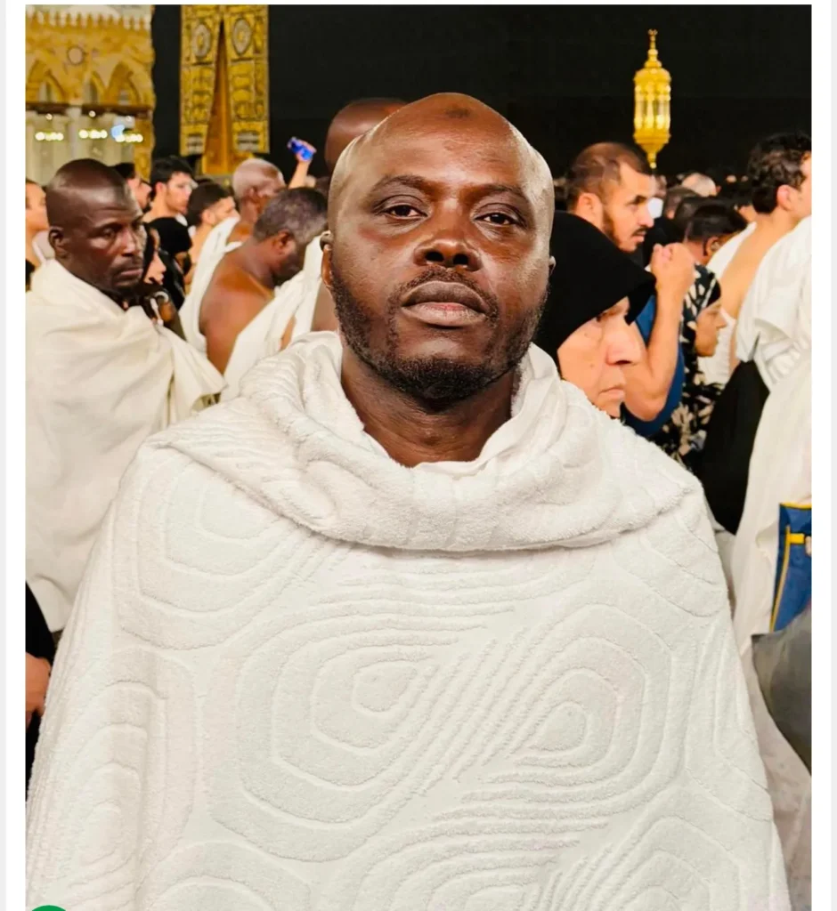 Un des activistes les plus virulents de la scène politique sénégalaise suspend ses sorties pour accomplir la Oumrah.