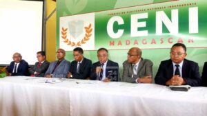 « Intérêt supérieur de la Nation » : la démission massive qui isole le président de l&rsquo;organe électoral à Madagascar