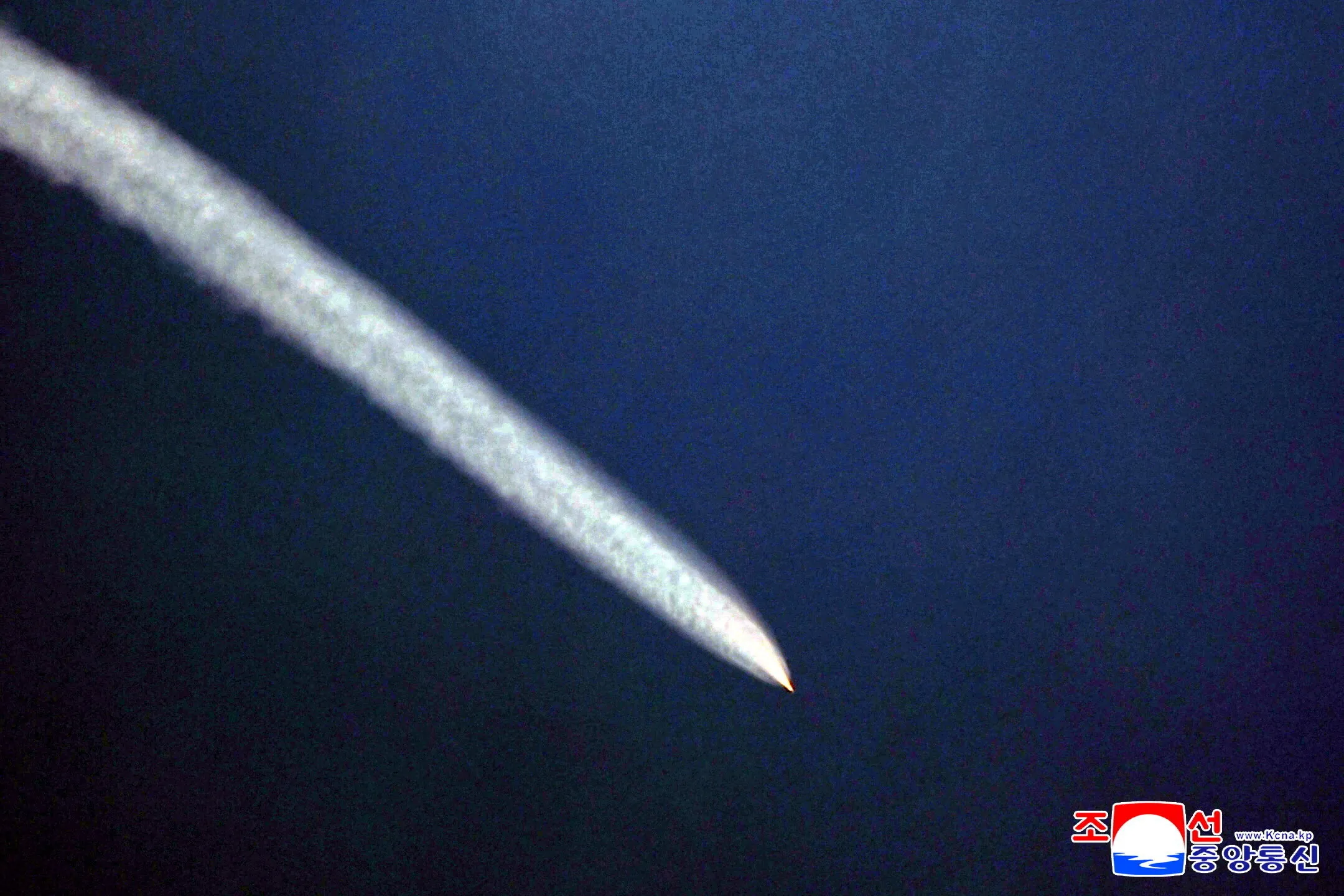 La Corée du Nord tire 10 missiles balistiques et ravive les tractations autour de ce dirigeant américain