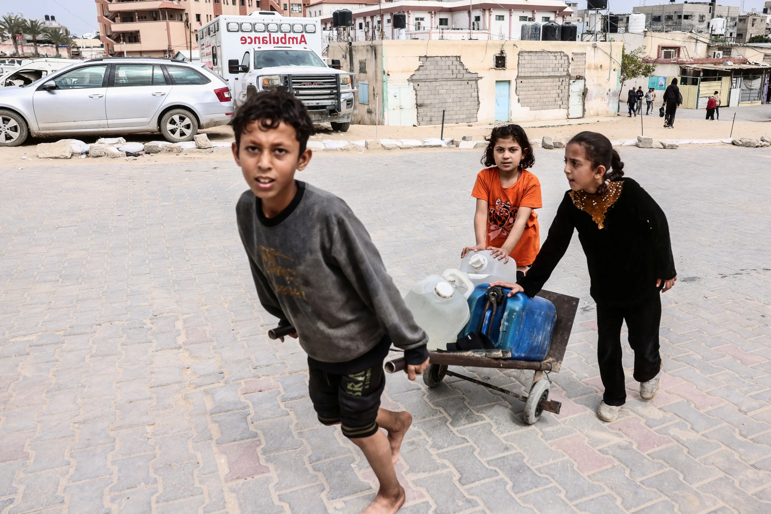 Gaza : cinq morts recensés cette nuit et un verrouillage frontalier qui paralyse cette urgence médicale