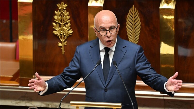 Deux remarques prononcées micro ouvert coûtent sa place à une figure de la télévision française