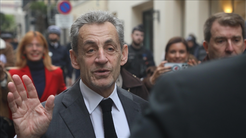 Justice française : Nicolas Sarkozy abandonne son recours et s'oriente vers cette mesure pour purger sa peine