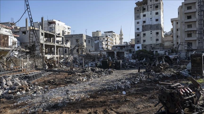 Liban : l'armée israélienne cible une ville côtière et exige l'évacuation de trois camps adjacents